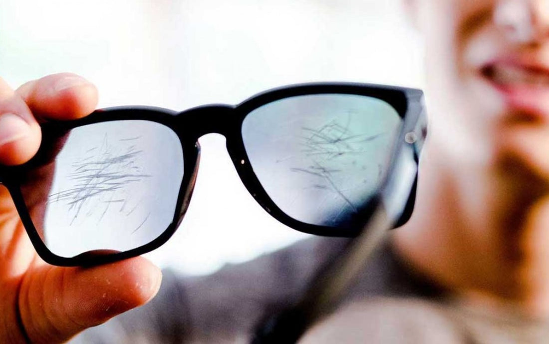 Cómo limpiar unas gafas fotocromáticas correctamente?